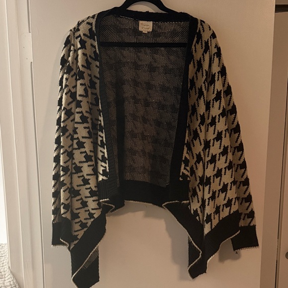 Sweaters - Black and White Houndstooth Women's Sweater